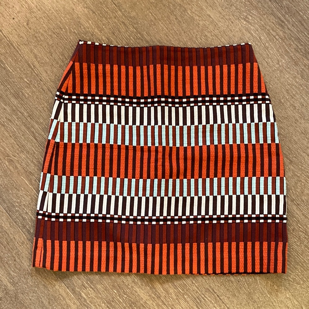 Ann Taylor orange and red mod mini skirt. Mod pattern. Wool knit. Patterned.